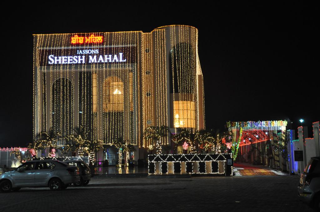 מלון Murthal Jassons Sheesh Mahal מראה חיצוני תמונה